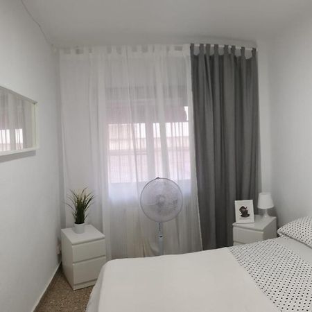 Apartment For 6 People. Valencia Exterior foto